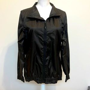 NWT Electric Yoga Ultra Light Packable Windbreaker Size Large